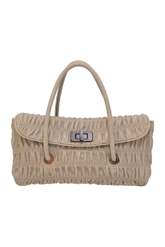 Quilted Shoulder Bag in Cream for a Classic and Elegant Look[WB6291] Prada | Shoulder Bag