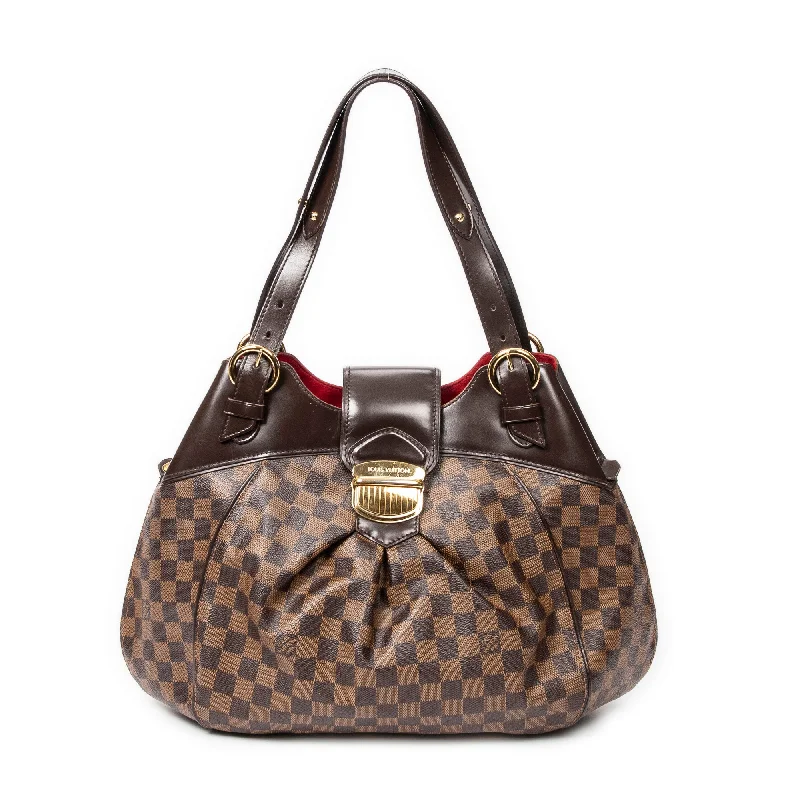Quilted Shoulder Bag in Cream for a Classic and Elegant LookSistina GM