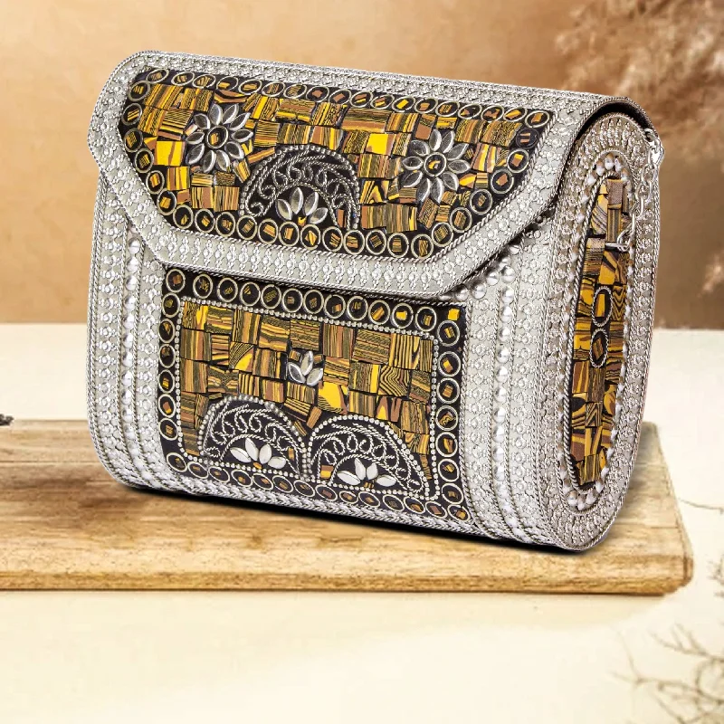 Large Sequin Clutch in Gold for Red - Carpet EventsBohemia-Style Clutch | Silver Colour Large Sequin Clutch in Gold for Red - Carpet EventsBohemia-Style Clutch | Silver Colour