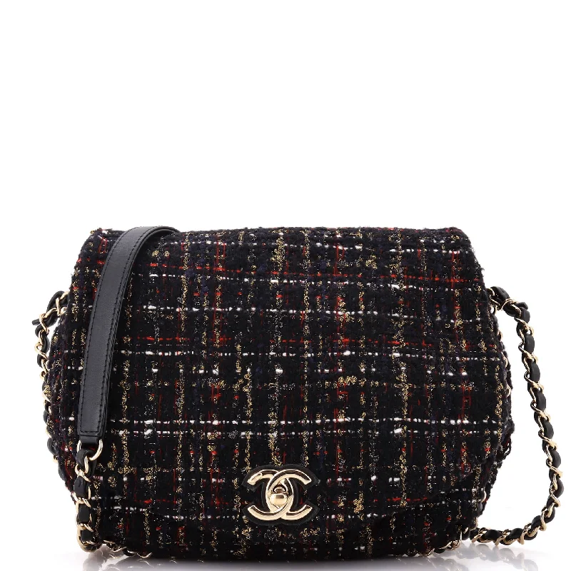 Straw Crossbody Bag in Natural Color for Beach Vacations and Summer DaysChain Around Saddle Flap Bag Tweed Small