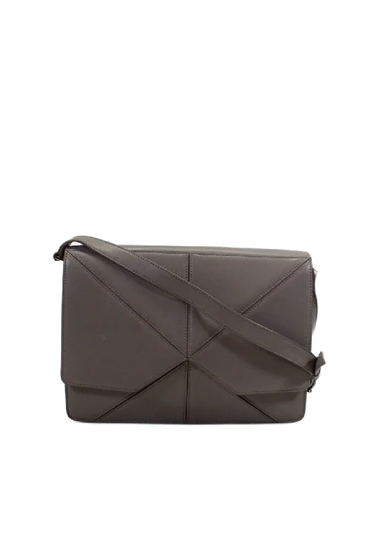 Waterproof Nylon Crossbody Bag in Navy Blue for Outdoor Hiking TripsCushnie Et Ochs Womens Leather Silver Tone Flap Crossbody Shoulder Handbag Beige