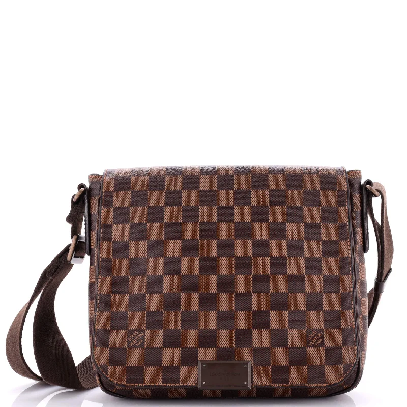 Straw Crossbody Bag in Natural Color for Beach Vacations and Summer DaysDistrict Messenger Bag Damier PM