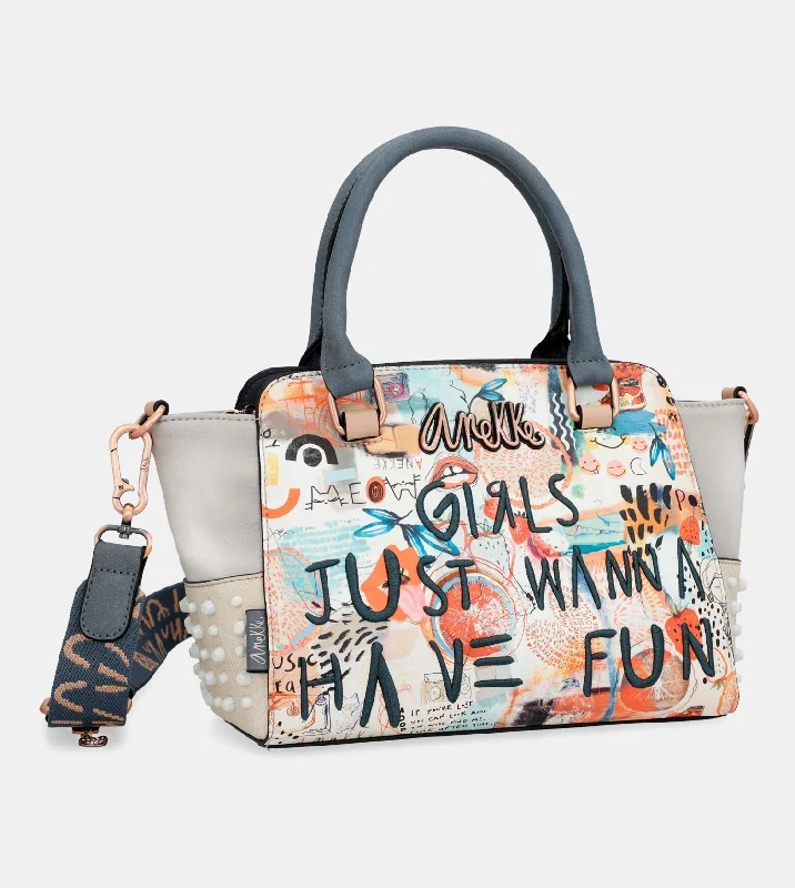 Quilted Leather Crossbody Bag in Cream for a Classic and Elegant AppearanceFun & Music bowling bag Anekke