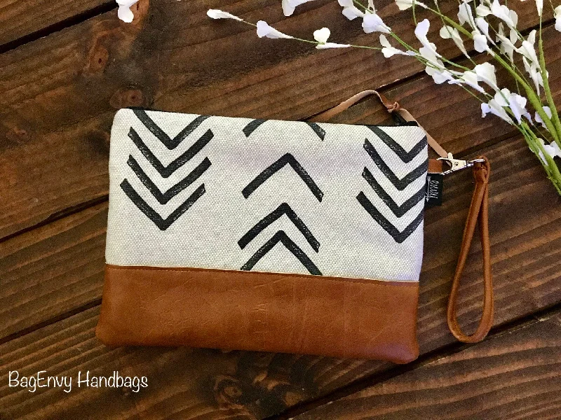 Lace - Trimmed Satin Clutch in Ivory for Garden WeddingsGrab N Go Wristlet Clutch - Peaks Mud Cloth with Vegan Leather Lace - Trimmed Satin Clutch in Ivory for Garden WeddingsGrab N Go Wristlet Clutch - Peaks Mud Cloth with Vegan Leather