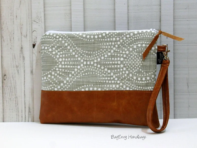 Floral - Printed Satin Clutch in Pink for Spring GalasGrab N Go Wristlet Clutch - Pearl Rays In Grey with Vegan Leather Floral - Printed Satin Clutch in Pink for Spring GalasGrab N Go Wristlet Clutch - Pearl Rays In Grey with Vegan Leather