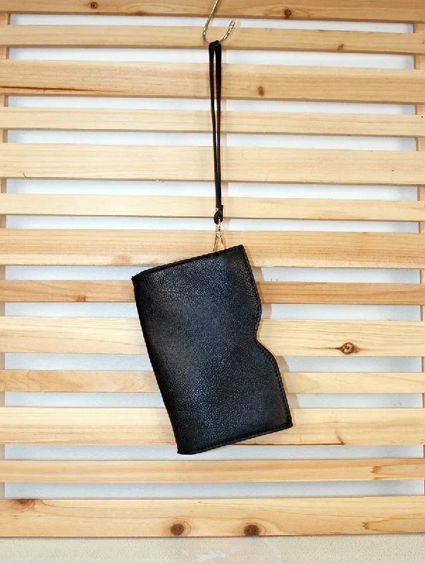 Quilted Leather Evening Bag in Gray for Sophisticated EventsKimono Clutch in Black