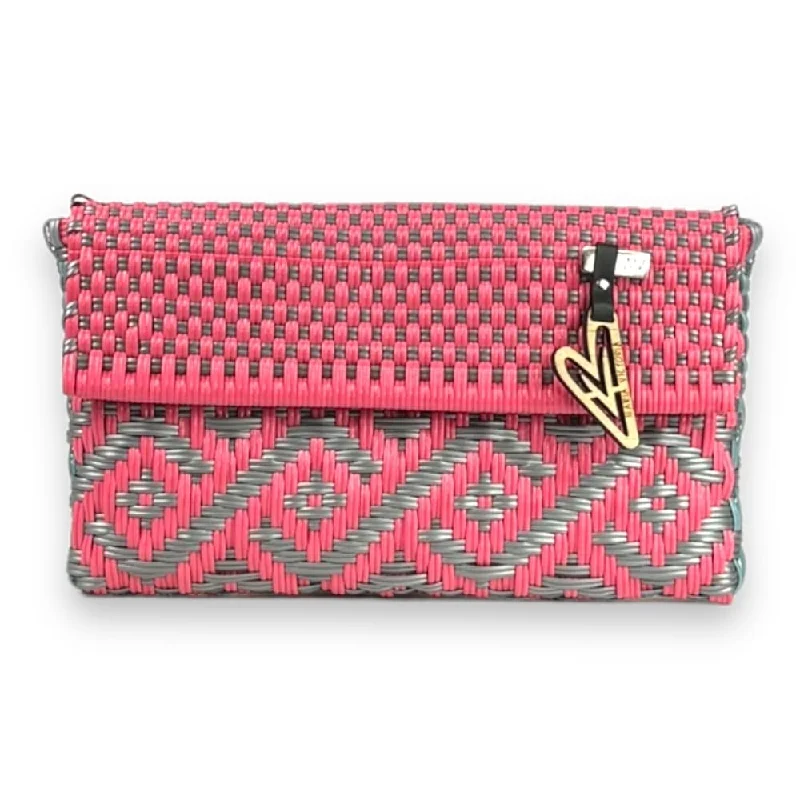 Leather Clutch with Chain Strap in Black for Cocktail PartiesMaria Victoria | Selene DI | Upcycled, Handwoven, Clutch Leather Clutch with Chain Strap in Black for Cocktail PartiesMaria Victoria | Selene DI | Upcycled, Handwoven, Clutch