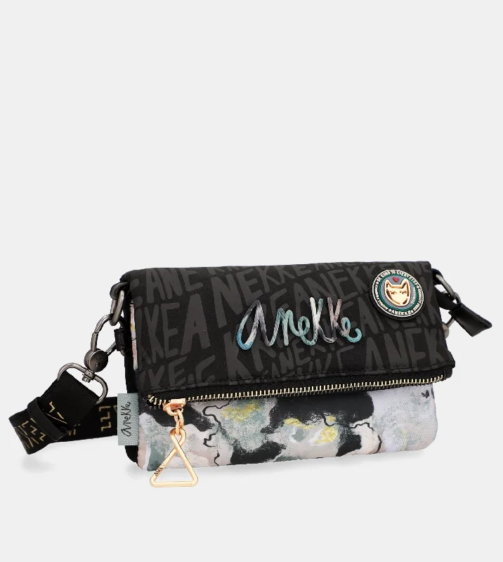 Straw Crossbody Bag in Natural Color for Beach Vacations and Summer DaysNature Woods flap shoulder bag