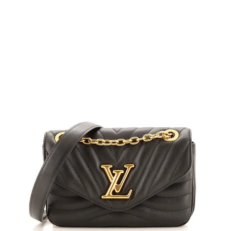 Metallic Crossbody Bag in Silver for New Year's Eve and Special CelebrationsNew Wave Chain Bag NM Quilted Leather PM