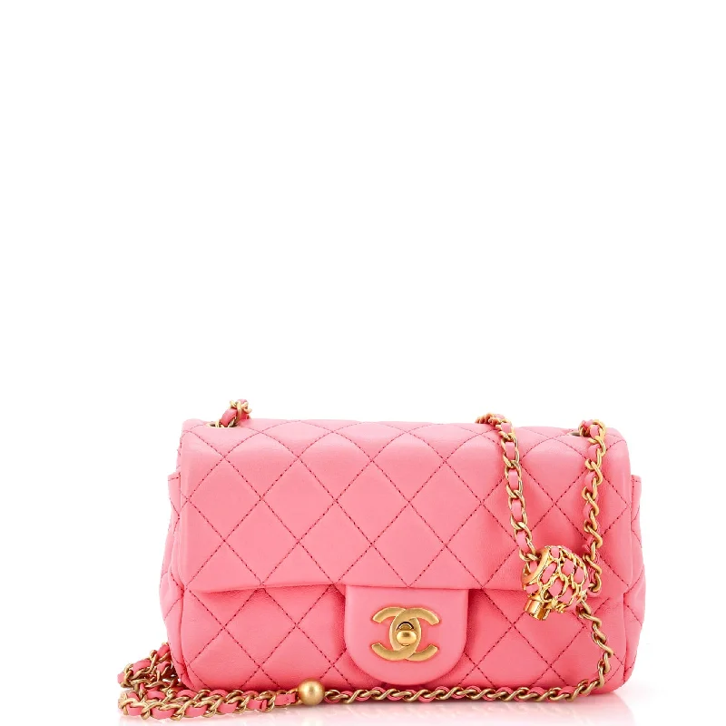 Quilted Leather Crossbody Bag in Cream for a Classic and Elegant AppearancePearl Crush Flap Bag Quilted Lambskin Mini