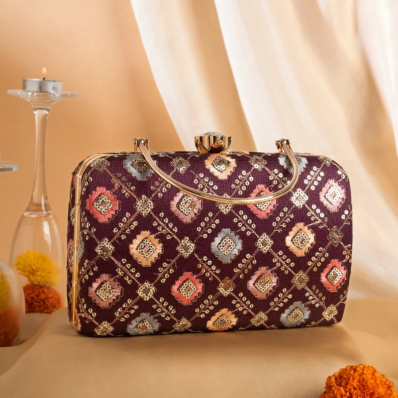 Lace - Trimmed Satin Clutch in Ivory for Garden WeddingsTeejh Sariyat Threadwork Clutch