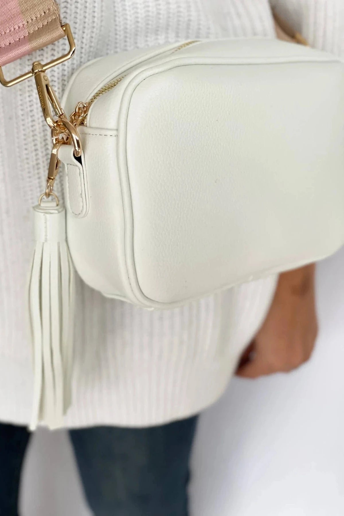 Women's Crossbody Bag with RFID - Blocking Pocket in Black for Safe TravelTG10204 Solid Color Tassel Camera Crossbody Bag