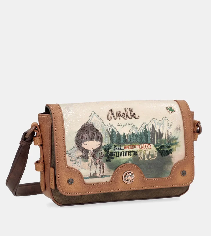Quilted Leather Crossbody Bag in Cream for a Classic and Elegant AppearanceThe Forest flap shoulder bag