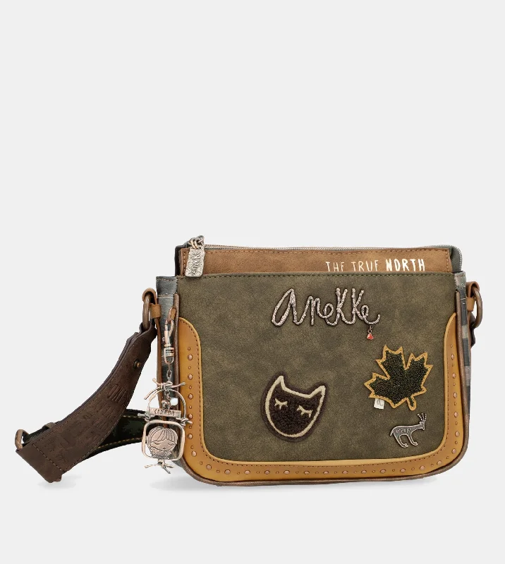 Waterproof Nylon Crossbody Bag in Navy Blue for Outdoor Hiking TripsWild green shoulder bag